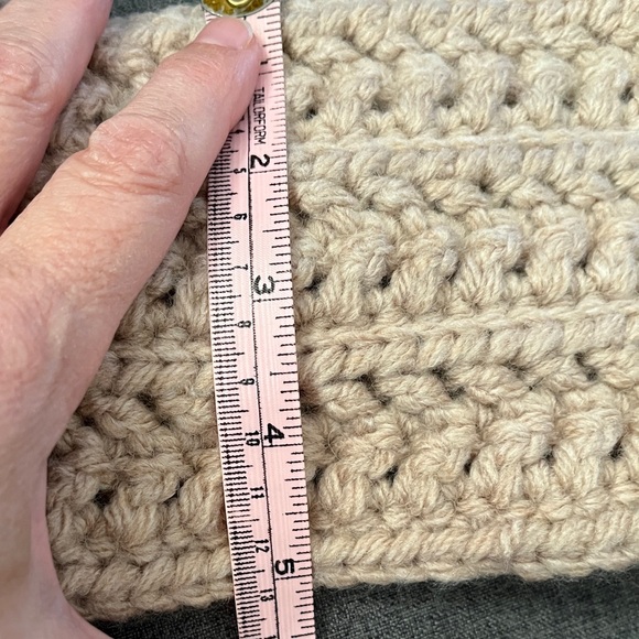 Hand crocheted headband - Picture 2 of 5